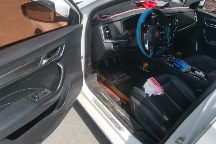 Used Roewe i6 2017 20T Manual Luxury Edition