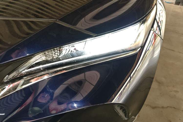 Used Toyota Harrier 2023 2.0L CVT Two-Wheel Drive Entry Version Left Front Headlight