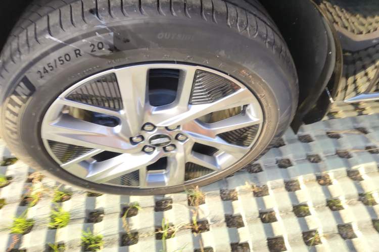 Used Cadillac OPTIQ 2024 Standard Range Version