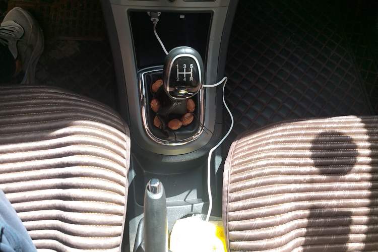 Used Cowin C3 2015 1.5L Manual Gold Diamond Edition
