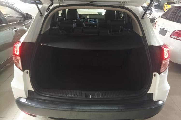 Used Honda Vezel 2016 1.8L CVT Front-Wheel Drive Pioneer Edition
