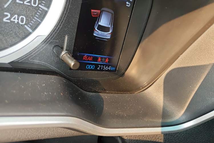 Used Toyota FRONTLANDER 2022 2.0L CVT Luxury PLUS Edition Odometer Close Up