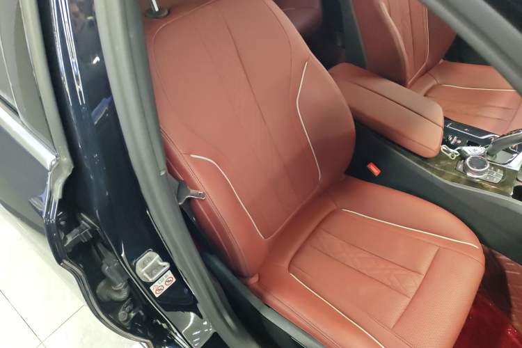 Used BMW 5 Series 2022 Second Facelift 525Li M Sport Package