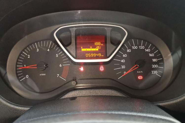 Used Citroen Elysee 2015 ZhiShang Edition 1.6L Manual Comfort Model