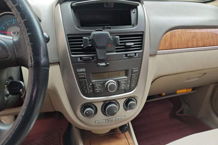 Used Buick Excelle 2015 1.5L Automatic Classic Model
