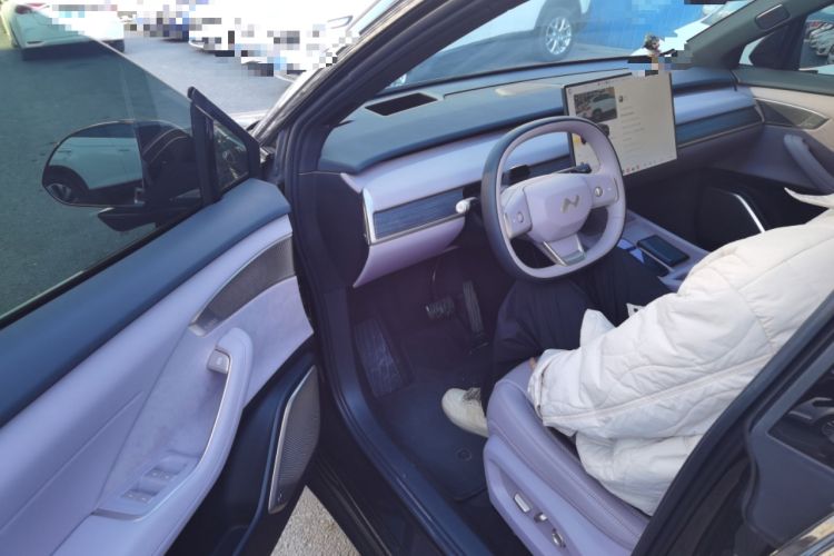 Used ONVO L60 2024 60 kWh All-Wheel Drive