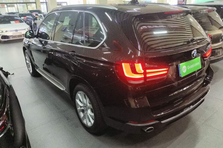Used BMW X5 2018 xDrive28i Exterior 2