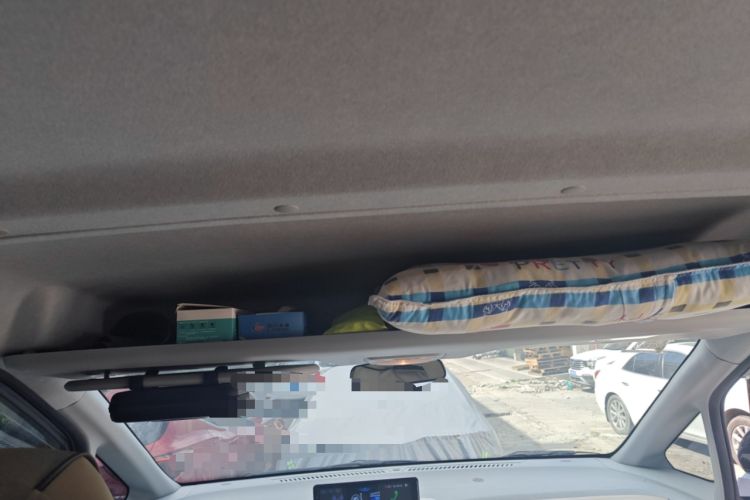 Used SAIC MAXUS Dana V1 2024 V1 Short Wheelbase Low-Roof Multi-Function Version (51 kWh)
