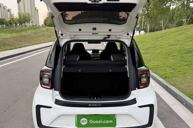 Used SOL E10X 2021 150 km Ambitious Trim Trunk