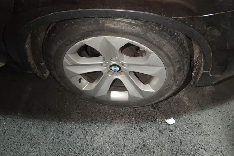 Used BMW X6 2014 xDrive35i Sport model Right Front Wheel Hub
