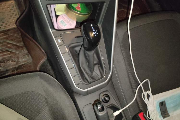 Used Volkswagen Polo 2023 Revised Plus 1.5L Automatic – Enjoy Life Edition Gear Lever