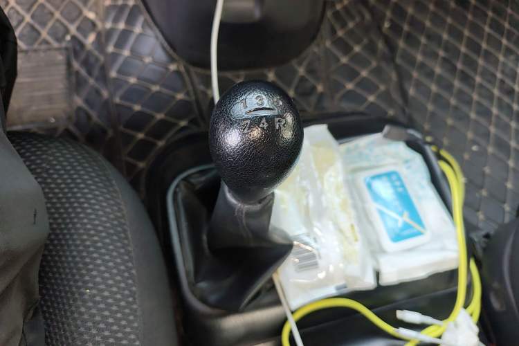 Used JAC Group Refine 2015 2.0L Shuttle Gasoline Long-Wheelbase Comfort Version HFC4GA3-3D
