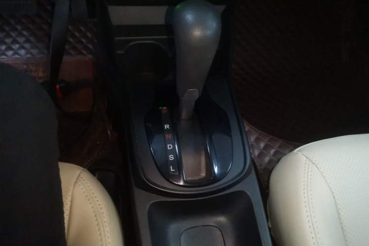 Used Honda City 2015 1.5L CVT Comfort Version Gear Lever