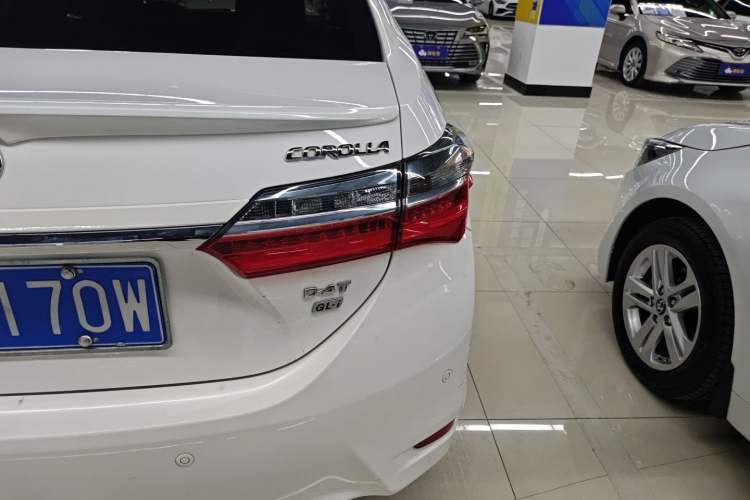 Used Toyota Corolla 2017 Revised Version 1.2T S-CVT GL-i Leather Edition Right Rear Taillight