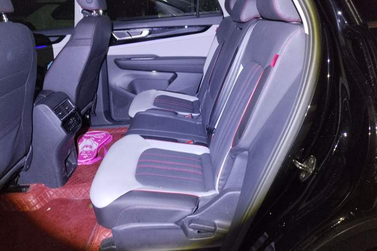 Used Volkswagen Teramont X 2023 380TSI Four-Wheel Drive Prestige Luxury Edition Left Rear Seat