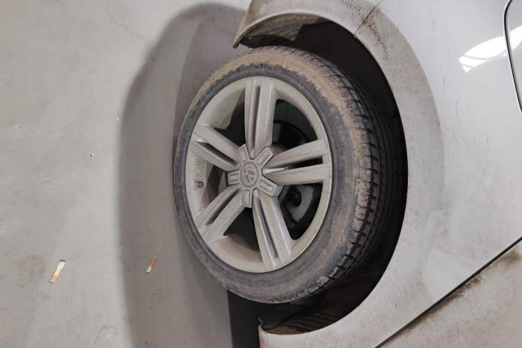 Used Volkswagen Golf 2016 1.6L Manual Fashion Edition