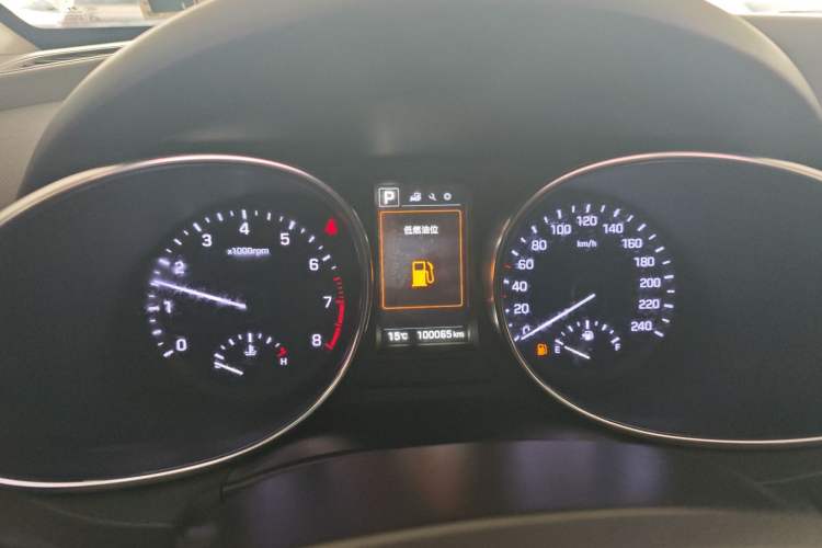 Used Hyundai Santa Fe 2017 2.0T Automatic Two-Wheel Drive Smart Version 7 Seats