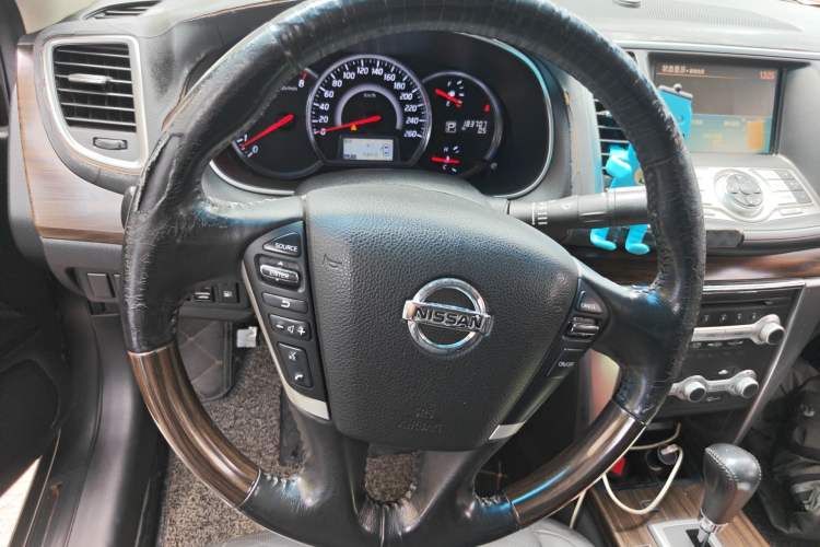 Used Nissan Teana 2012 2.5L XV VIP Cloud Security Edition Steering Wheel