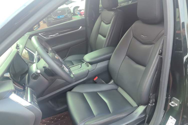 Used Cadillac XT5 2018 28E Four-Wheel Drive Tech Version