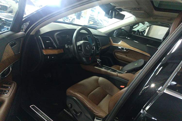 Used Volvo XC90 2020 T6 Zhiyi Luxury 7-Seater