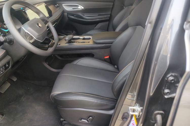 Used Changan X7 PLUS 2024 1.5T Automatic Luxury 7-Seater