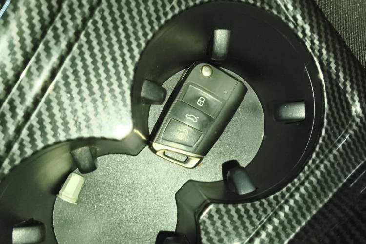 Used Volkswagen Tayron 2019 330TSI Two-Wheel-Drive Luxury Version China V Emission Standard