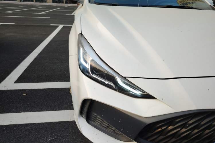 Used MG 5 2023 180 DVVT Manual Luxury Edition Right Front Headlight