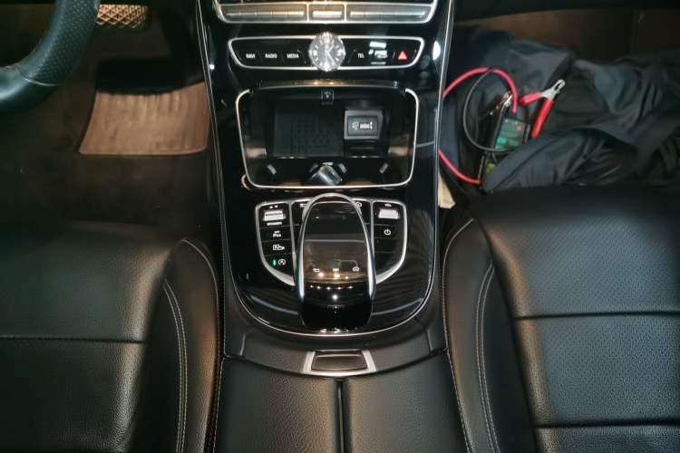 Used Mercedes-Benz E-Class 2017 E 300 L Sporty and Stylish Model Gear Lever