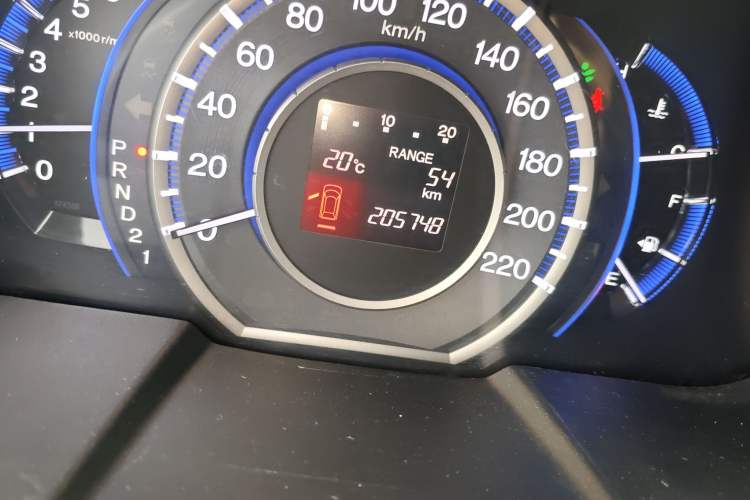 Used Honda Odyssey 2014 2.4L Elite Edition Odometer Close Up