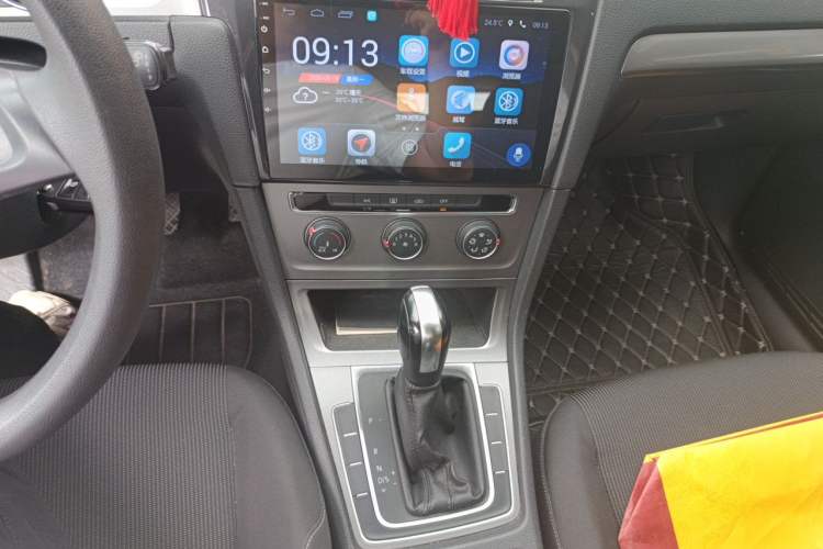 Used Volkswagen Golf 2014 1.6L Automatic Fashion Model
