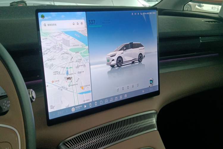 Used XPeng X9 2024 702 Ultra-Long Range Max
