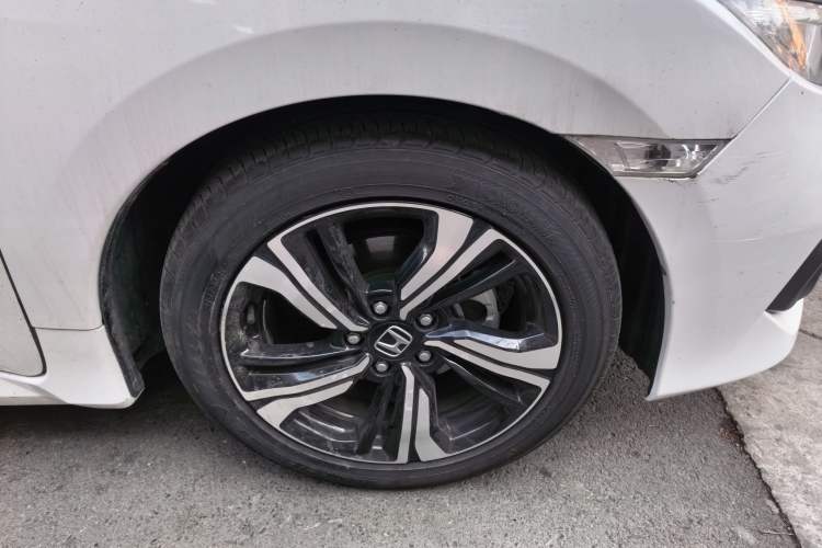 Used Honda Civic 2016 220TURBO CVT Prestige Edition
