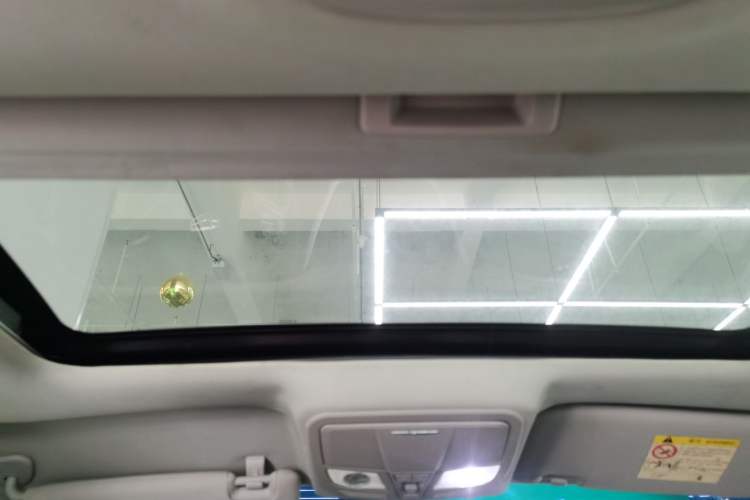 Used Geely Auto Emgrand 2016 Sedan 1.5L CVT Upward Version Headliner