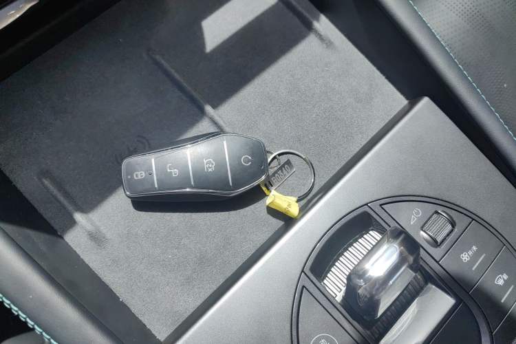 Used BYD Seal 06 New Energy 2025 DM-i Smart Drive 120KM Deluxe Model Vehicle Key