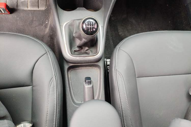 Used Volkswagen Polo 2014 1.6L Manual Comfort Edition
