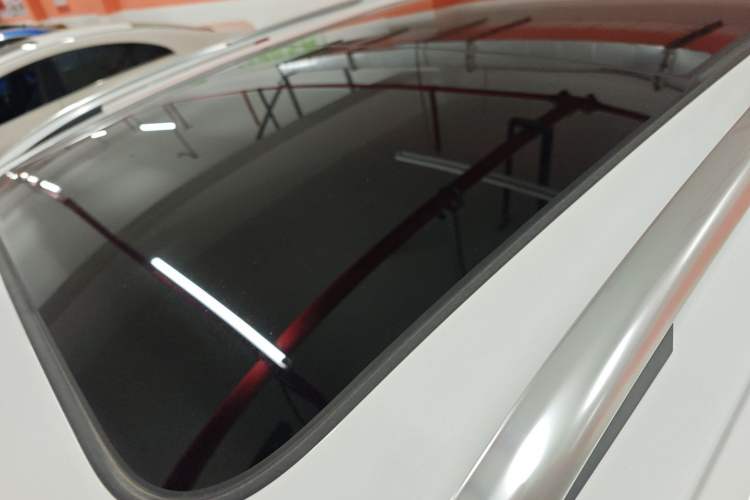 Used Volkswagen T-ROC 2024 300TSI DSG Two-Wheel-Drive Chen Guang Edition