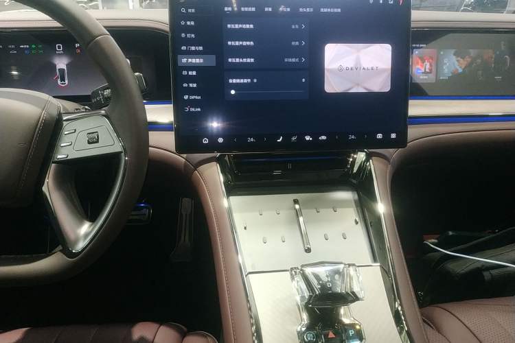 Used Denza Z9GT 2024 1100 Four-Wheel Drive Ultra Version Audio And AC Panel