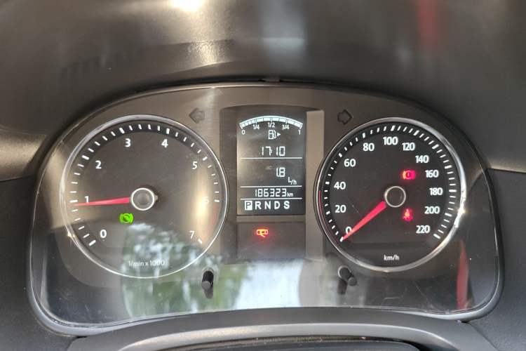 Used Volkswagen Lavida 2011 1.6L Automatic Premium Edition Instrument Cluster