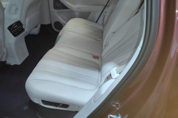 Used Hima AITO M8 2025 Extended-Range Ultra Version 53.4 kWh 5-Seater Edition
