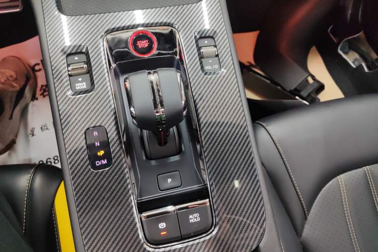 Used GAC Trumpchi EMPOW 2023 270T DCT J15 Version Gear Lever