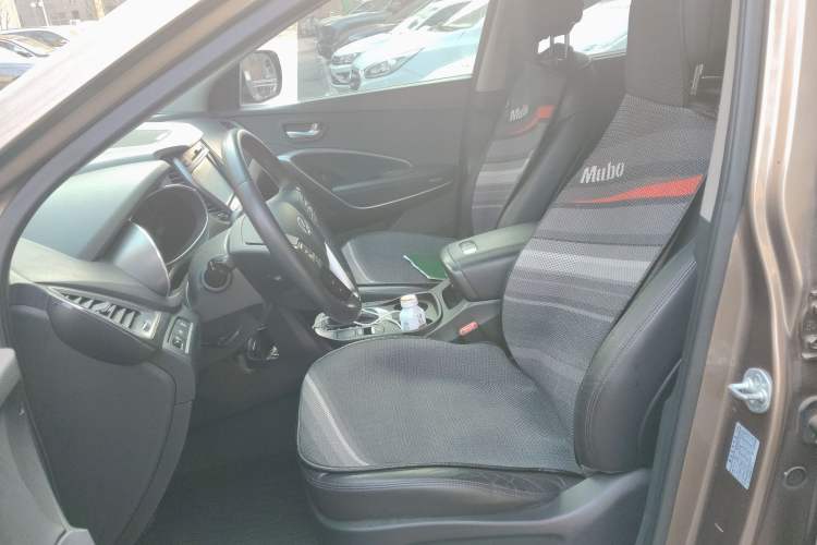 Used Hyundai Santa Fe 2015 2.0T Automatic All-Wheel Drive Smart Version 5 Seats