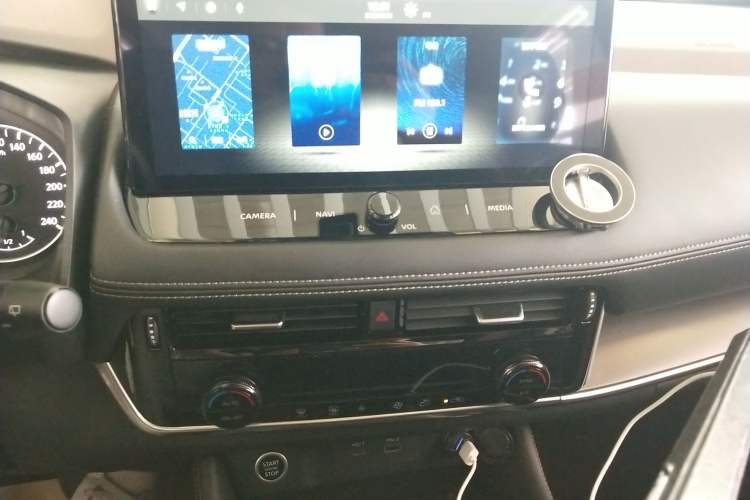 Used Nissan X-Trail 2021 VC-Turbo 300 CVT 2WD Luxury Edition Audio And AC Panel