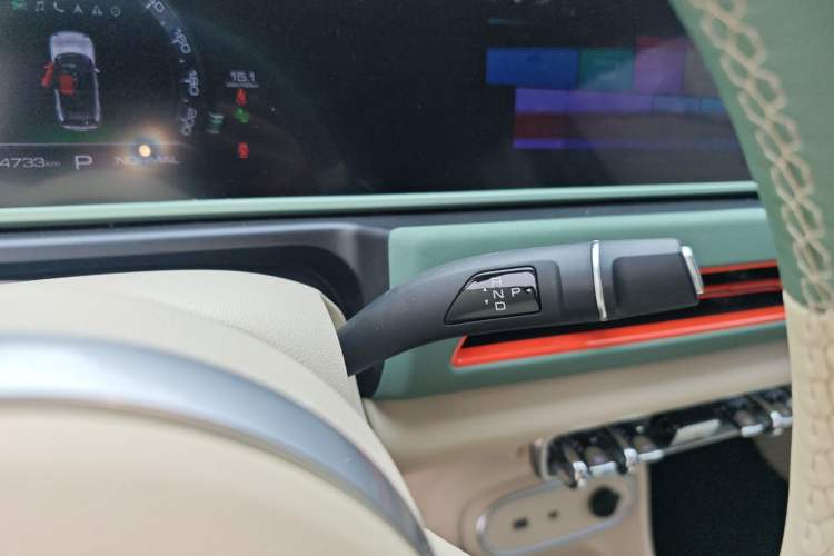 Used ORA Good Cat 2023 401 km Standard Range Premium Version Lithium Iron Phosphate