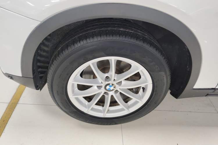 Used BMW X3 2016 sDrive20i Left Front Wheel Hub