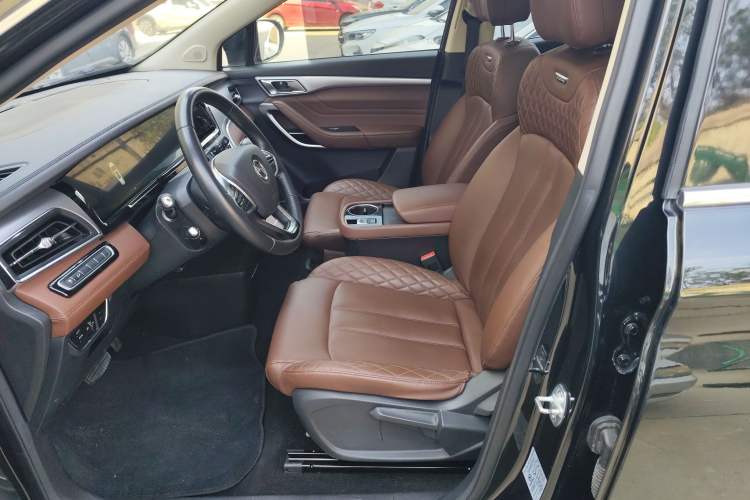 Used Hanteng V7 2019 1.5T Automatic Luxury Edition 6-Seater China V Emission Standard
