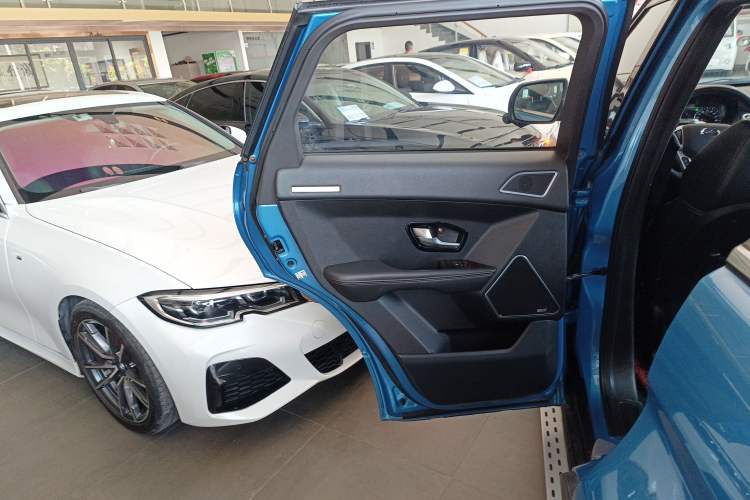 Used Land X7 2015 2.0T Panoramic Prestige Edition