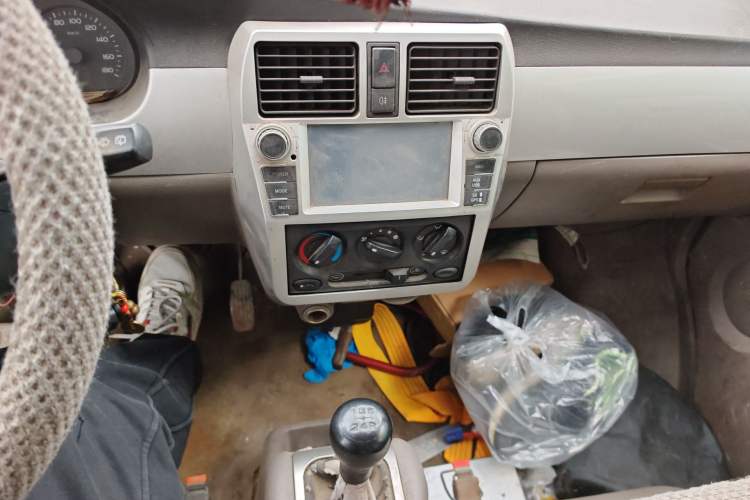 Used Wuling Rongguang 2011 1.2L Base Version Audio And AC Panel