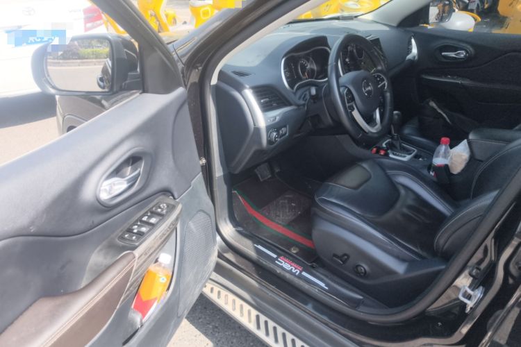 Used Jeep Cherokee 2016 2.4L Leading Edition