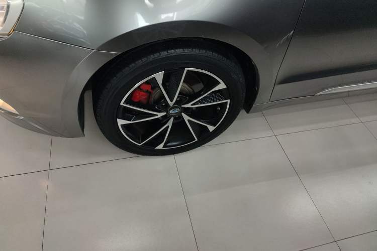 Used Geely Auto Emgrand GT 2015 1.8T Premium Model Exterior 7