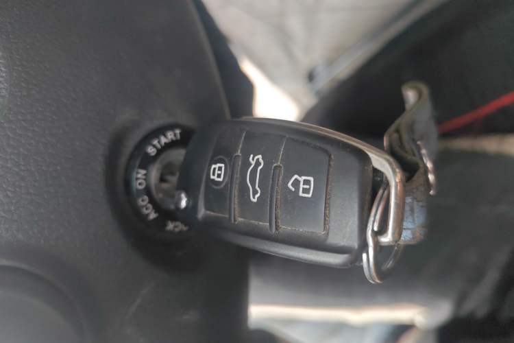 Used JAC Refine M4 2016 2.0L Manual Comfort Edition